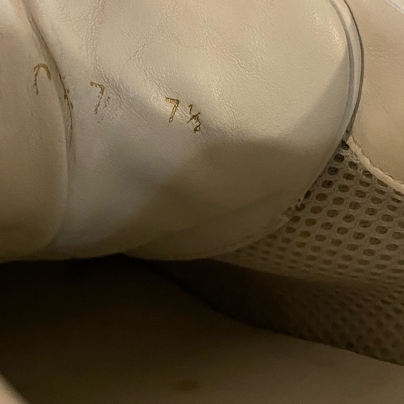 SOLD Louis Vuitton X Supreme white leather sneakers US Sz 8.5 preowned FLAWS - Picture 8 of 17